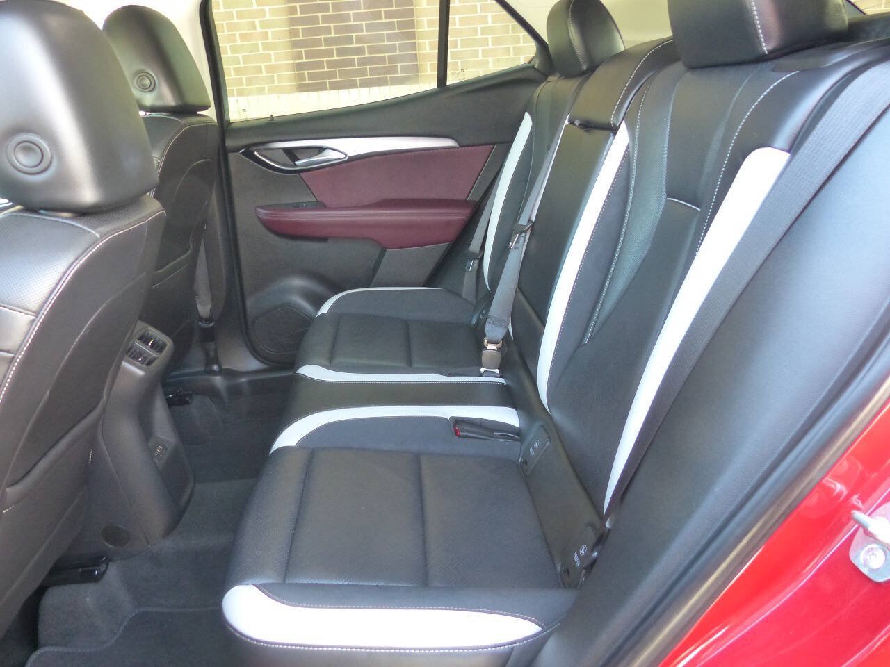 Used 2025 Buick Envision Sport Touring AWD/4WD image 35