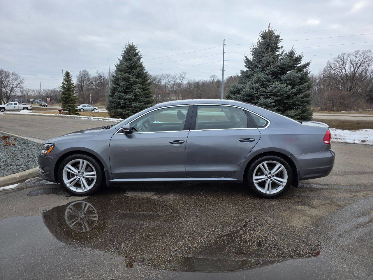 Used 2015 Volkswagen Passat TDI SE image 6