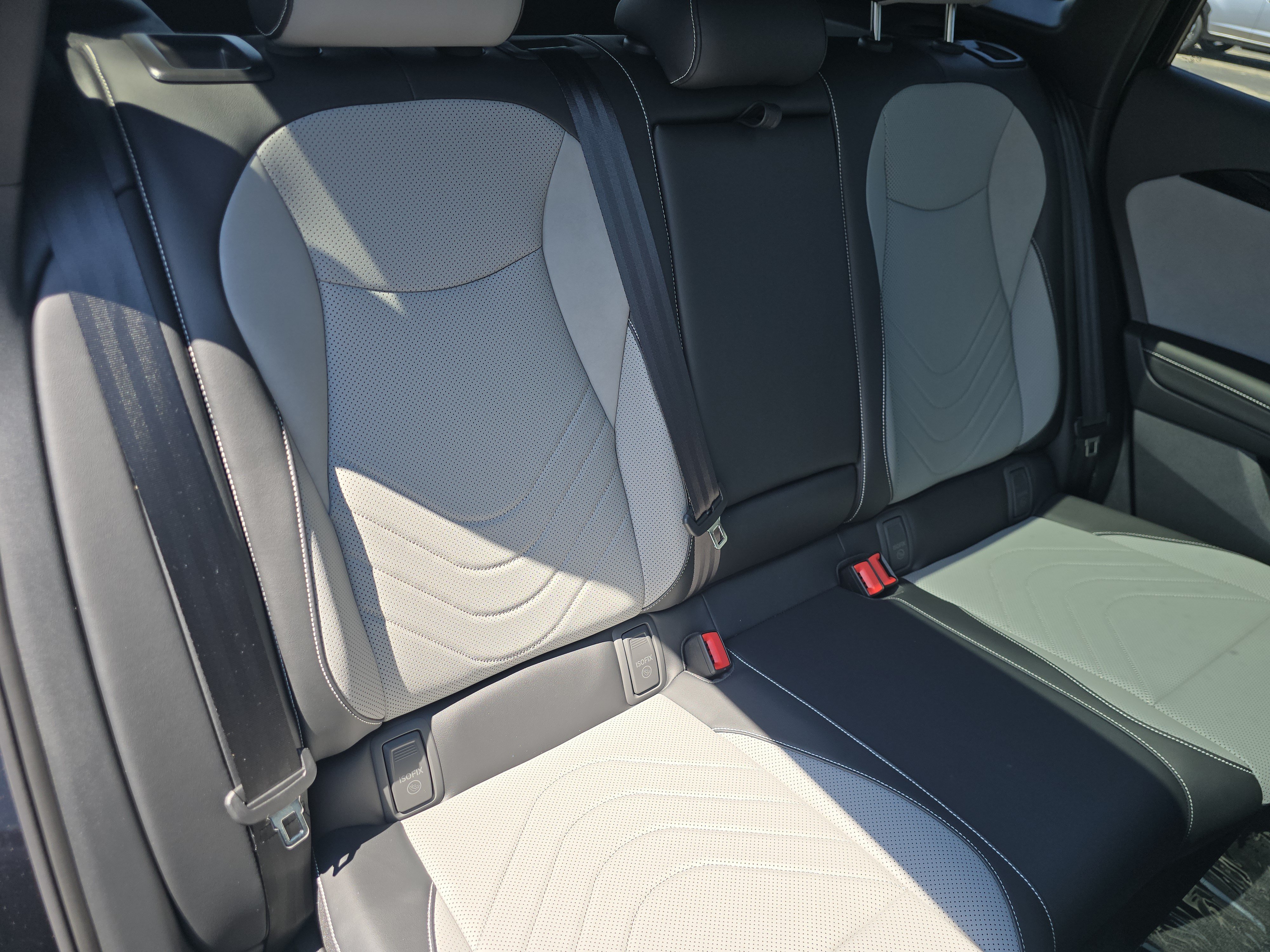 New 2026 Volkswagen Tiguan SE R-Line AWD/4WD image 18