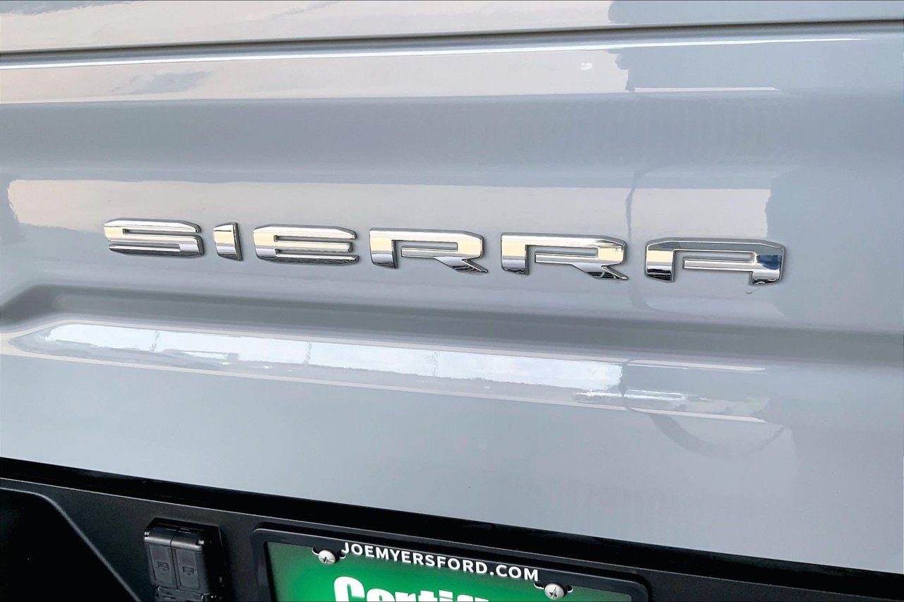 Used 2024 GMC Sierra 1500 AT4 w/ Technology Package AWD/4WD image 31