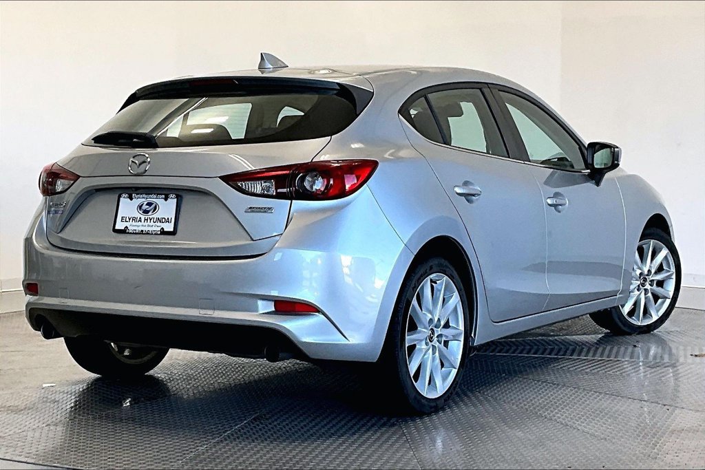 Used 2017 MAZDA MAZDA3 Grand Touring FWD image 2