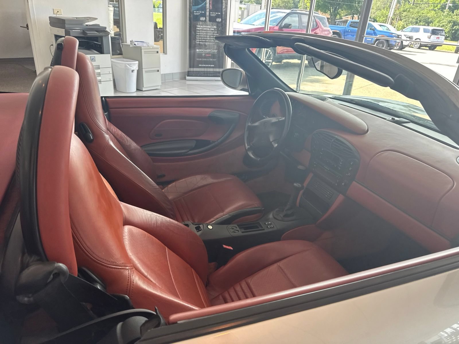 Used 1999 Porsche Boxster RWD image 12