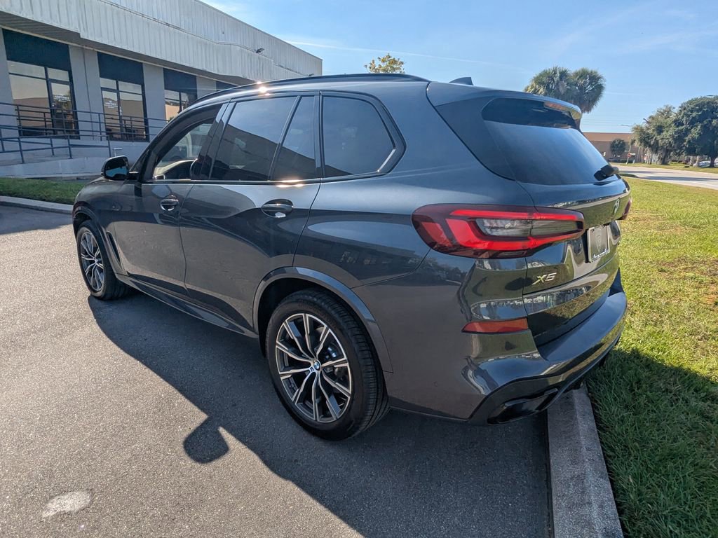 Used 2022 BMW X5 xDrive40i w/ M Sport Package image 19