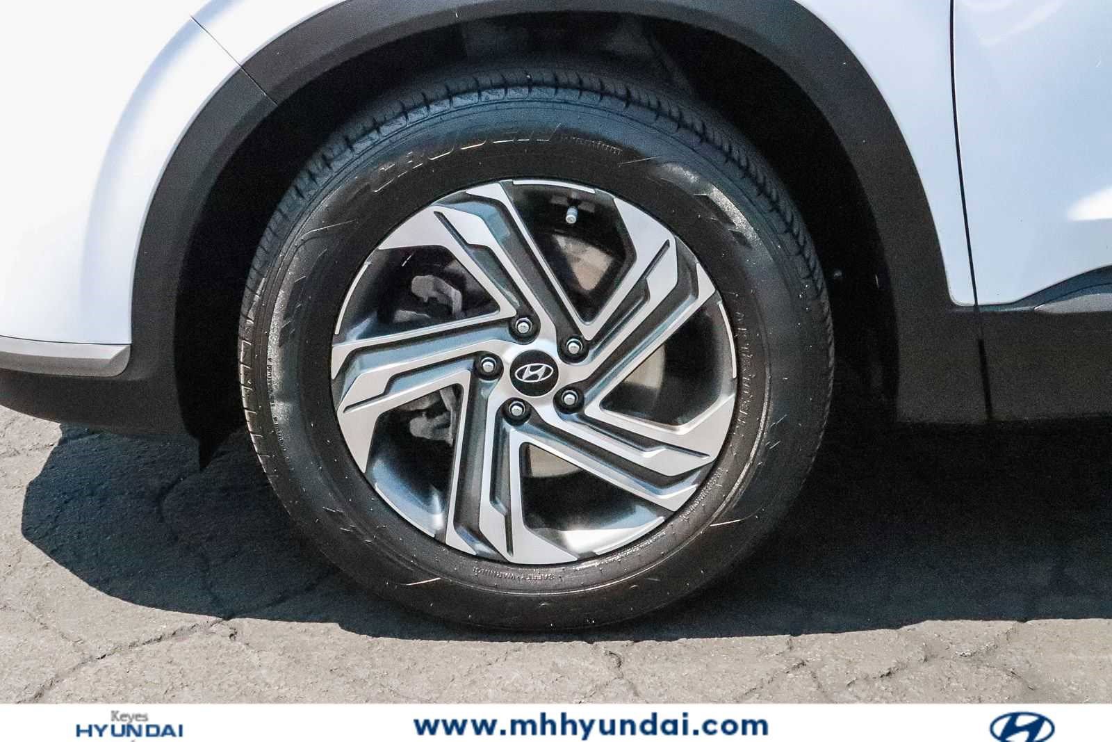 Certified 2023 Hyundai Santa Fe SEL FWD image 9