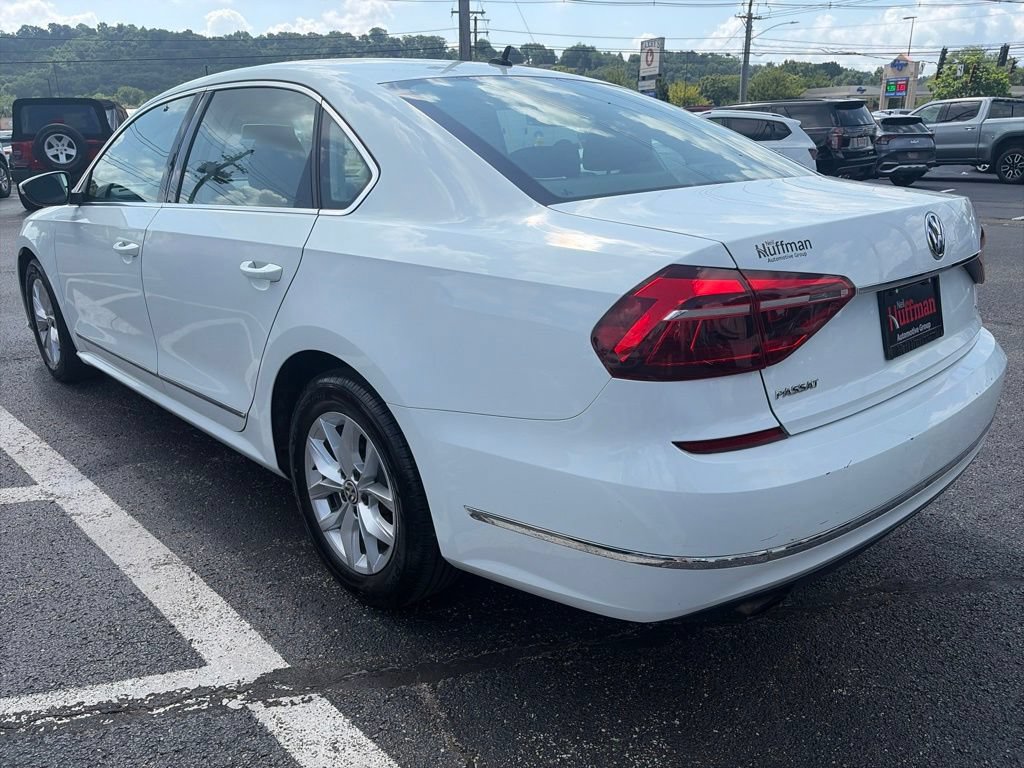 Used 2017 Volkswagen Passat 1.8T S FWD image 5