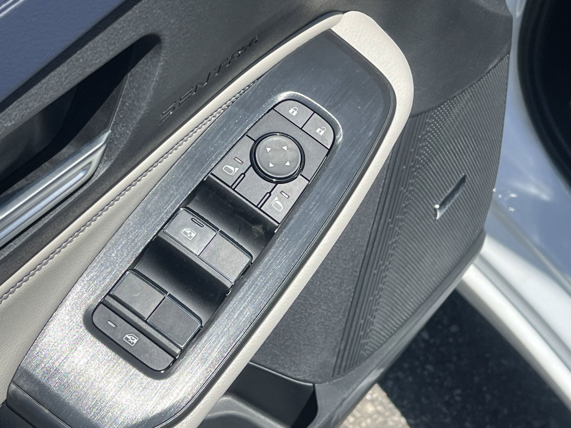 New 2026 Nissan Sentra SL w/ Floor Mat Package FWD image 15