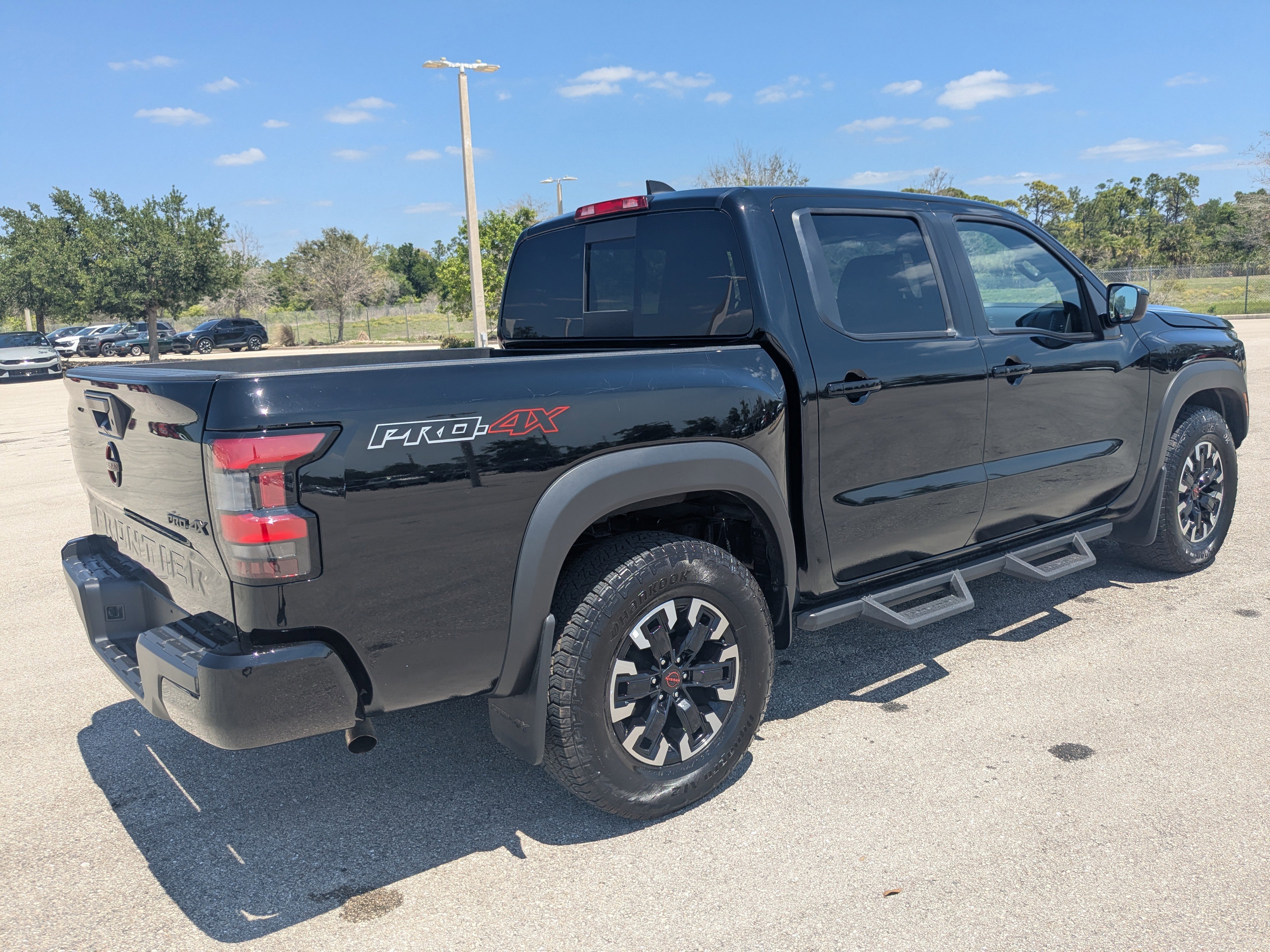 Used 2024 Nissan Frontier PRO-4X w/ Off-Road Protection Package image 5