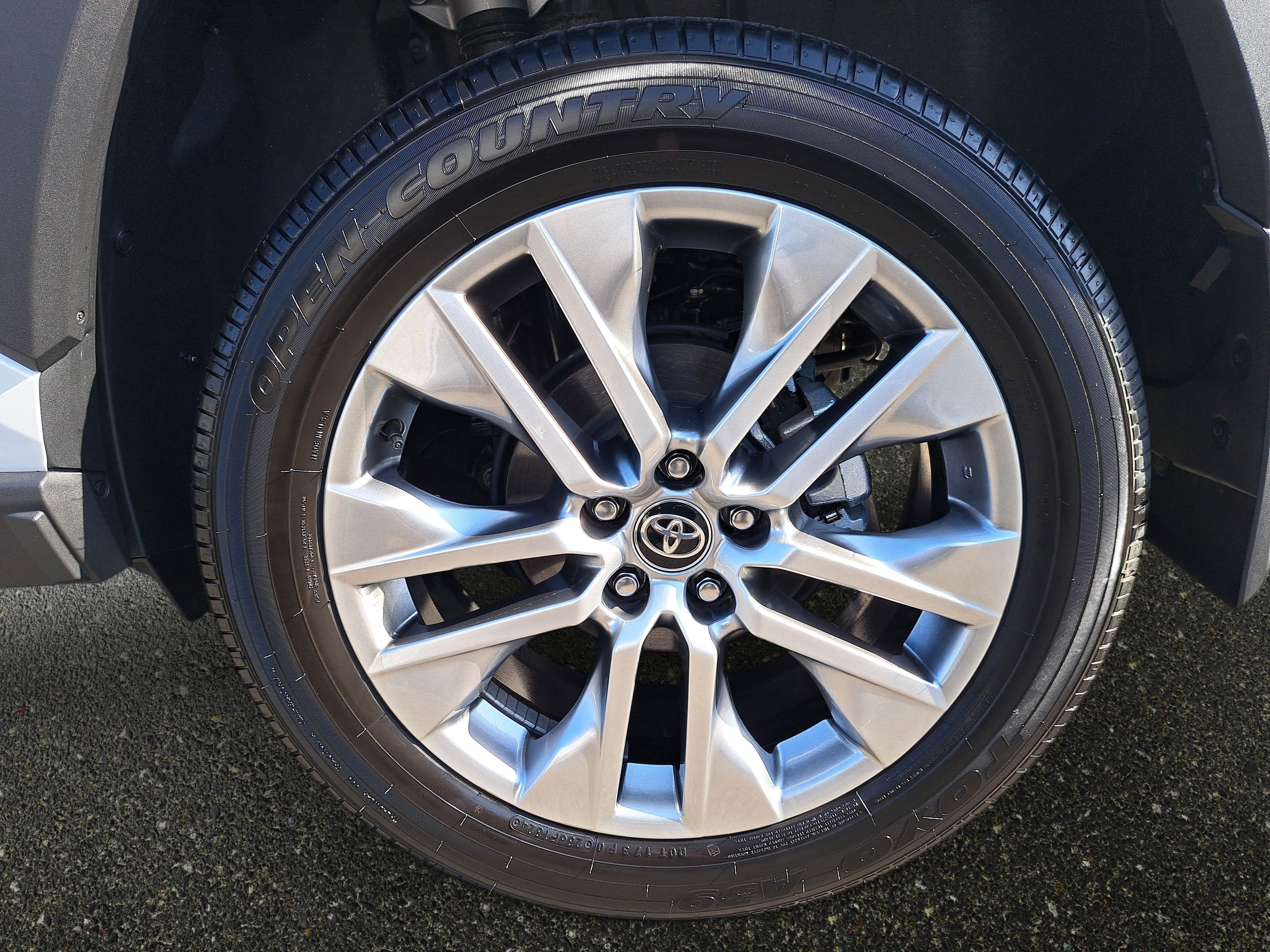 Used 2024 Toyota RAV4 Limited w/ Advanced Technology Package image 33