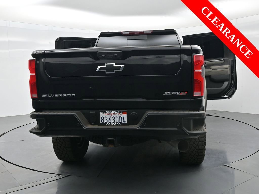 Used 2025 Chevrolet Silverado 2500 ZR2 w/ Technology Package image 38