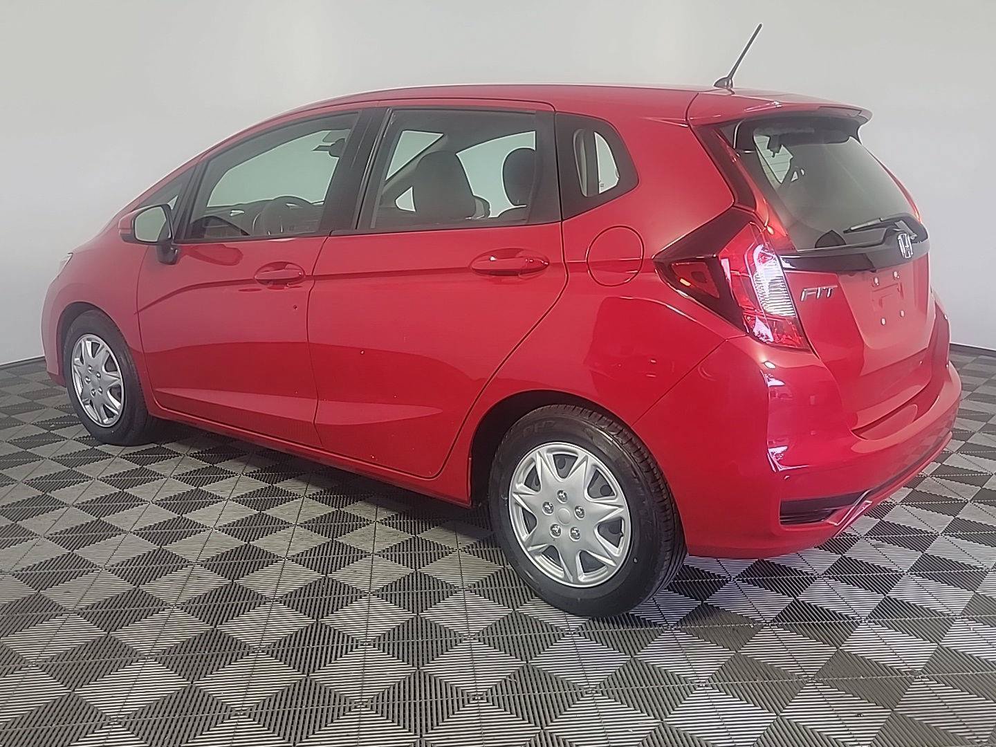 Certified 2018 Honda Fit LX image 9