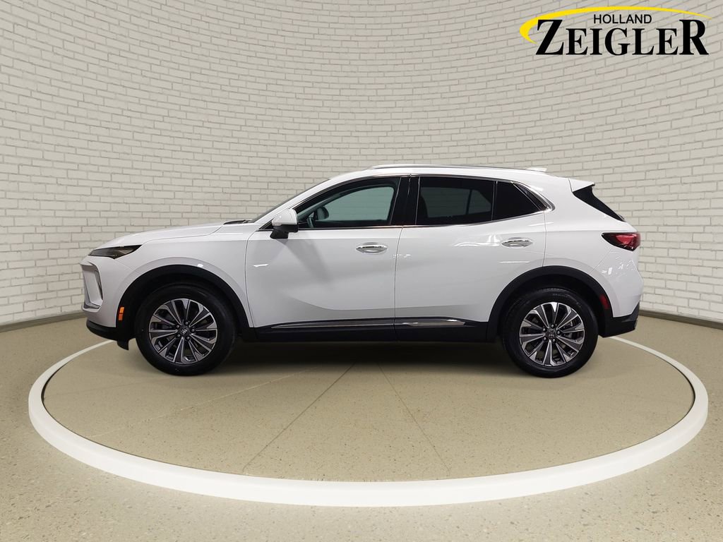 Used 2025 Buick Envision Preferred image 8