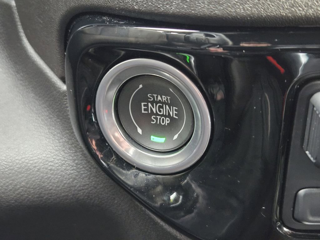 Used 2023 Chevrolet Silverado 1500 High Country w/ Technology Package image 19