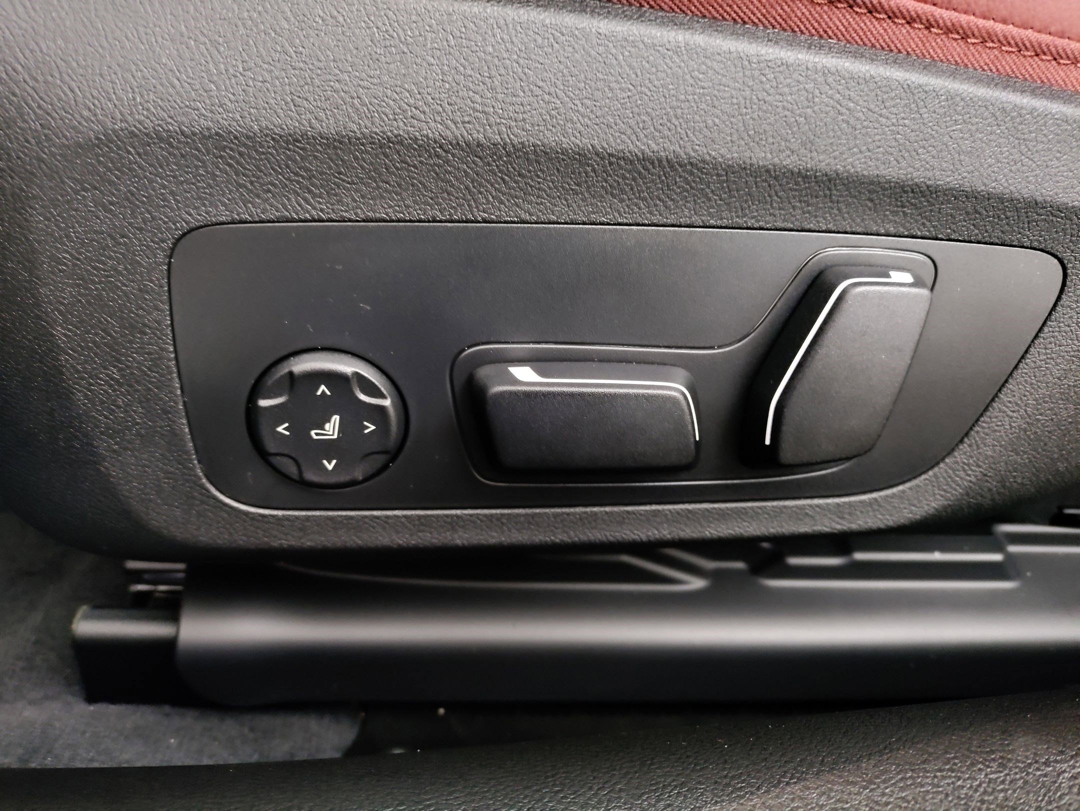 Used 2026 BMW 430i Coupe w/ M Sport Package image 13