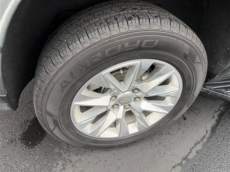 Used 2023 Chevrolet Suburban Premier image 15