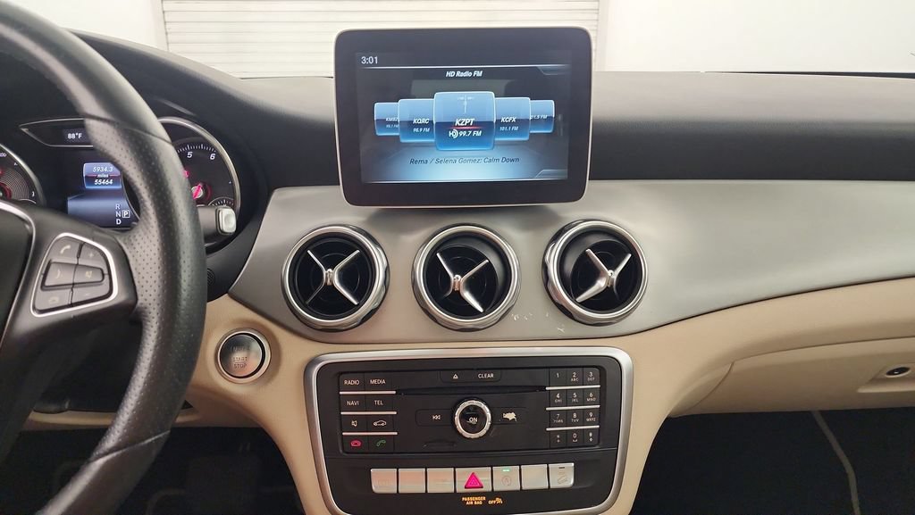 Used 2018 Mercedes-Benz GLA 250 4MATIC image 13