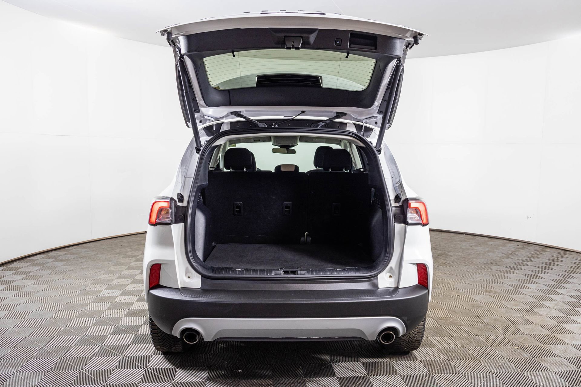 Used 2022 Ford Escape SE w/ Convenience Package image 40