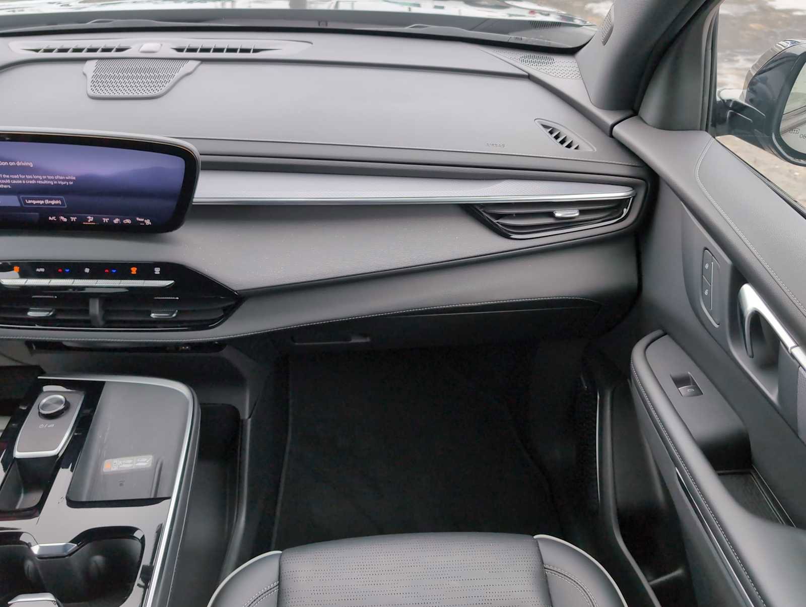 Used 2025 Buick Enclave Sport Touring image 14