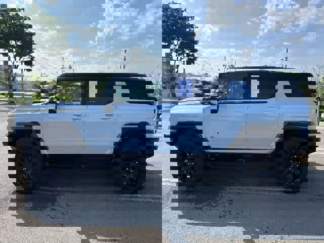 Used 2024 GMC Hummer EV 2X AWD/4WD image 2