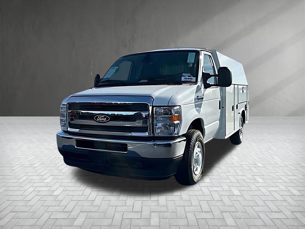 New 2026 Ford E-350 and Econoline 350 Super Duty w/ Power Equipment Group RWD image 3