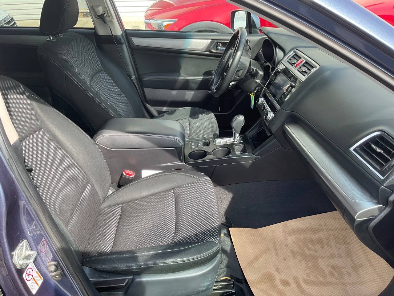 Used 2017 Subaru Outback 2.5i Premium AWD/4WD image 25