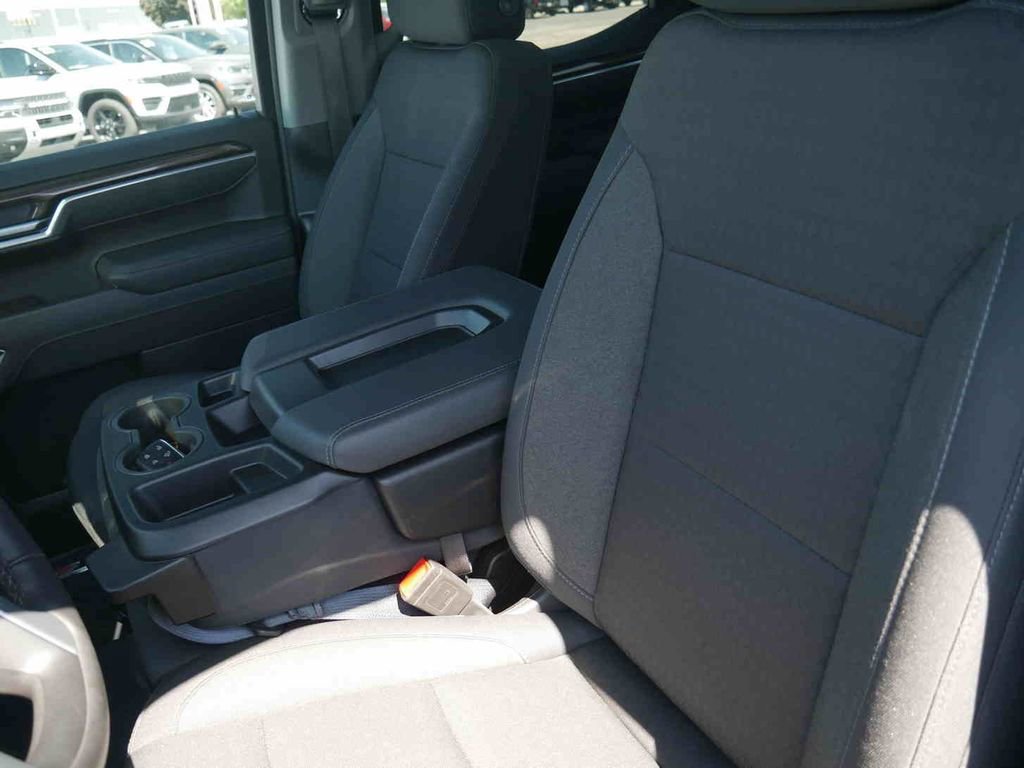 Used 2025 Chevrolet Silverado 1500 RST AWD/4WD image 32