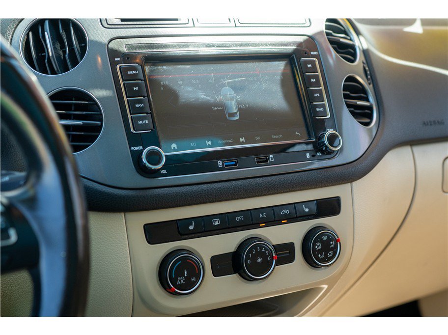 Used 2013 Volkswagen Tiguan S FWD image 25