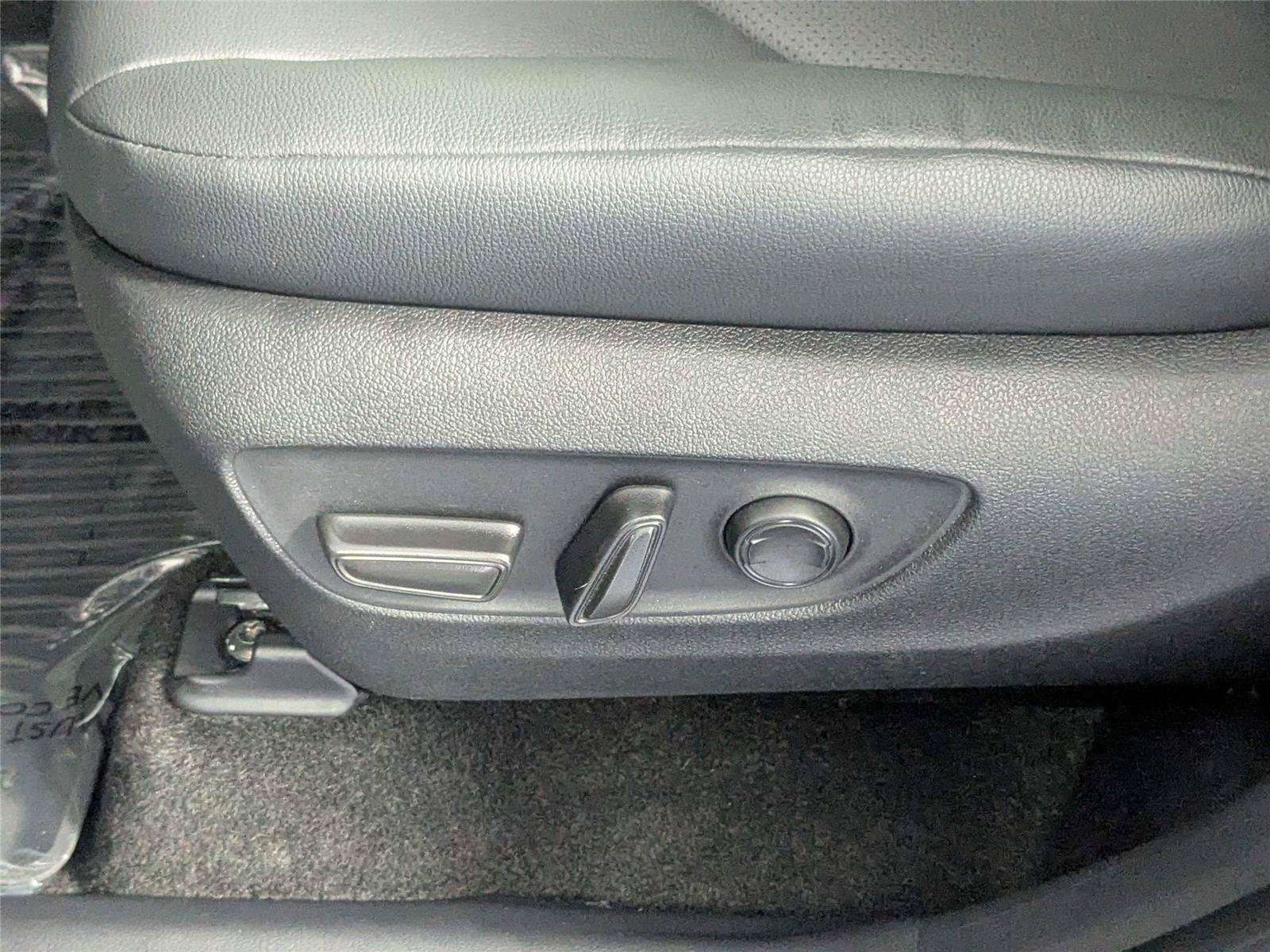 Certified 2025 Toyota Grand Highlander AWD Hybrid image 15