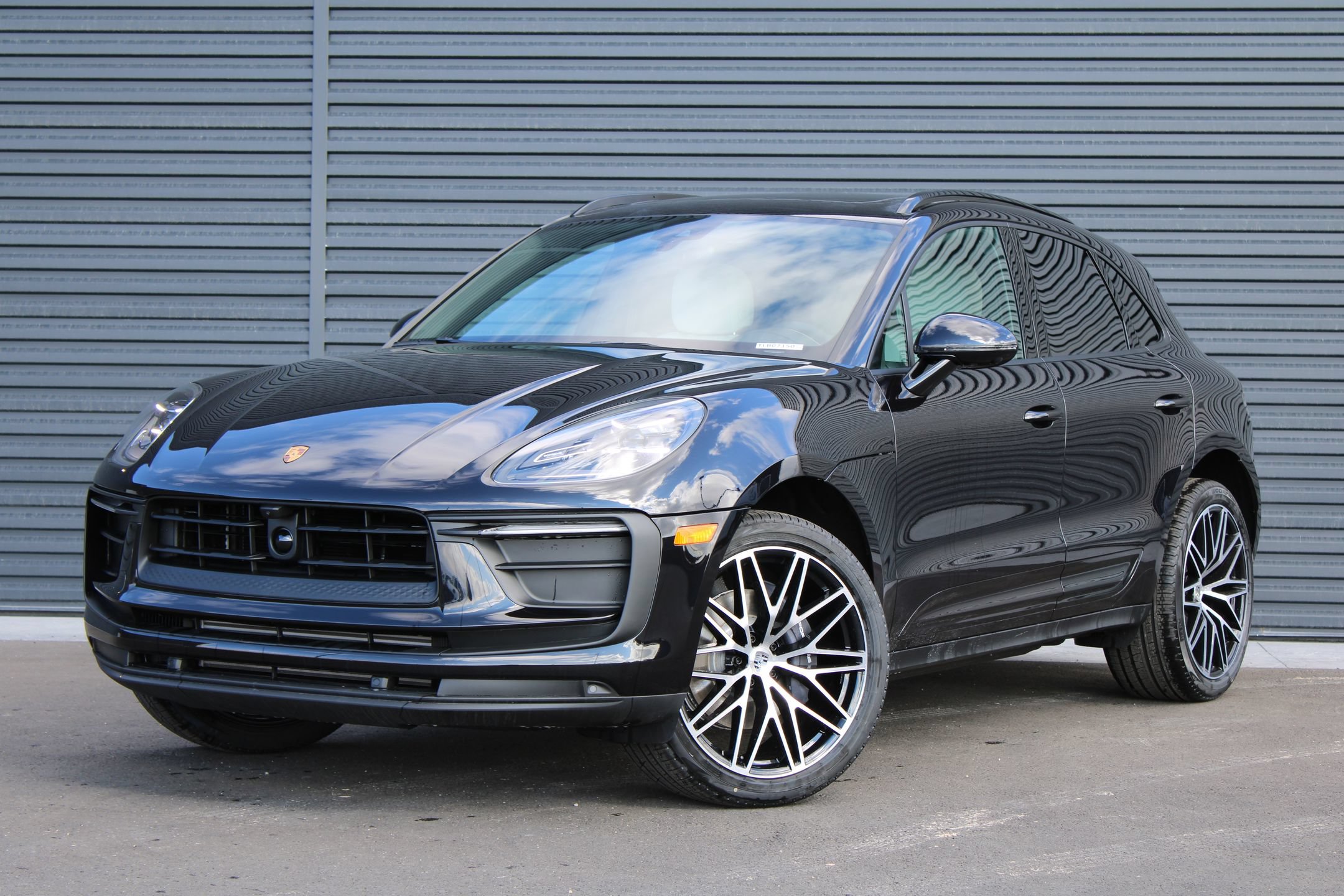 New 2026 Porsche Macan AWD/4WD image 1