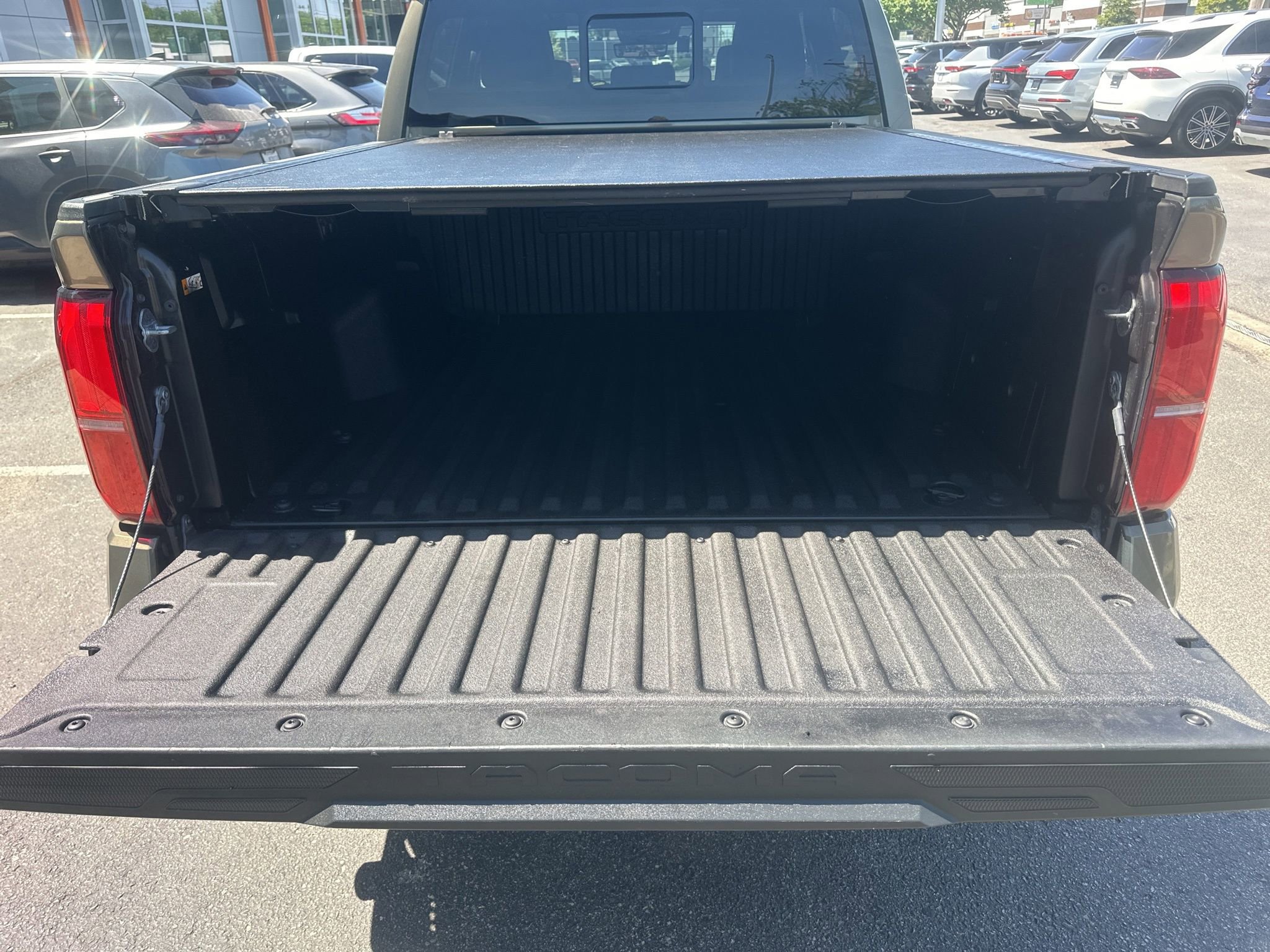 Used 2024 Toyota Tacoma TRD Sport w/ TRD Sport Premium Package AWD/4WD image 20