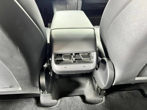 Used 2024 Tesla Model Y Performance AWD/4WD image 21
