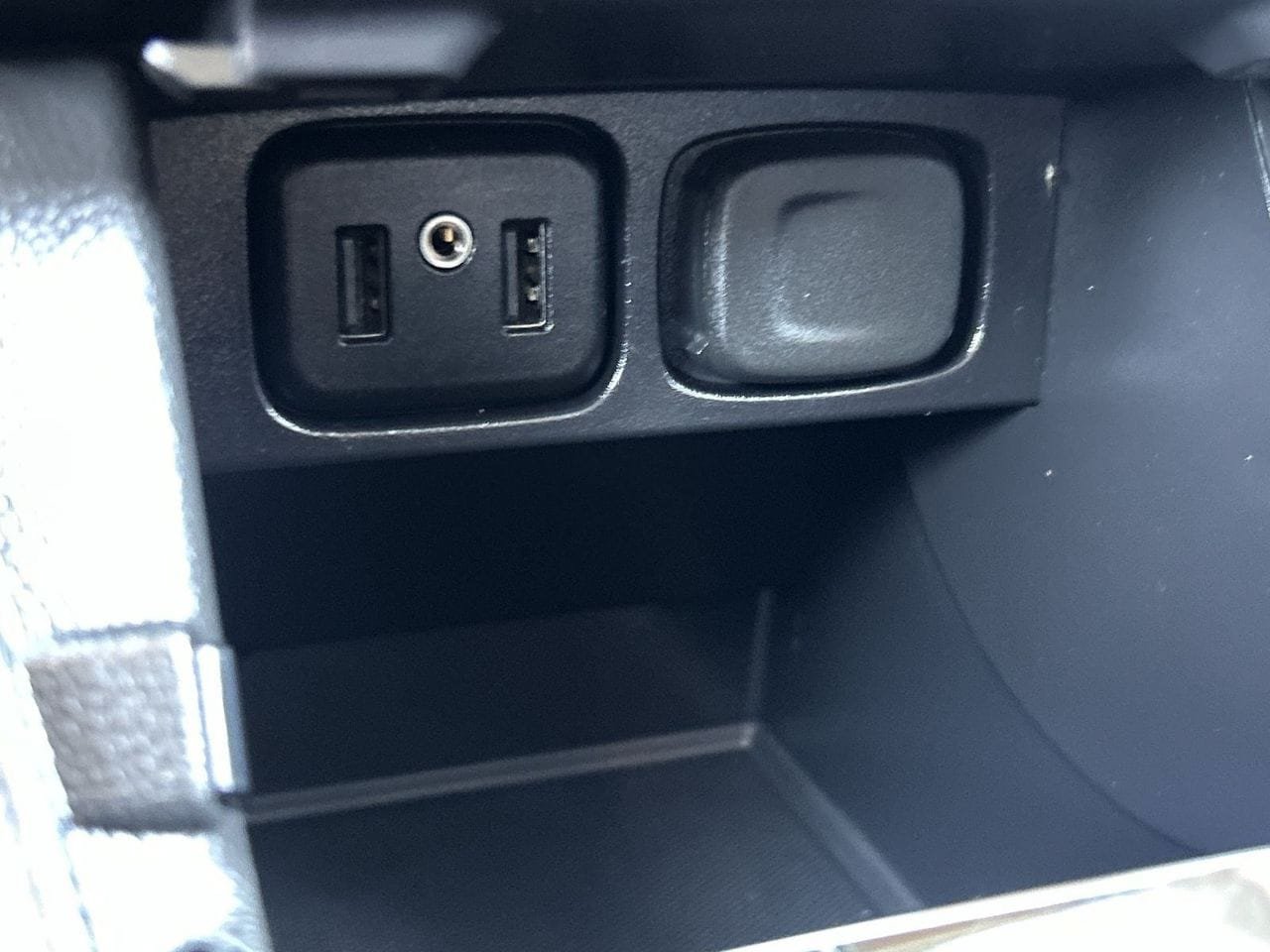 Used 2022 Buick Encore Preferred w/ Safety Package FWD image 27