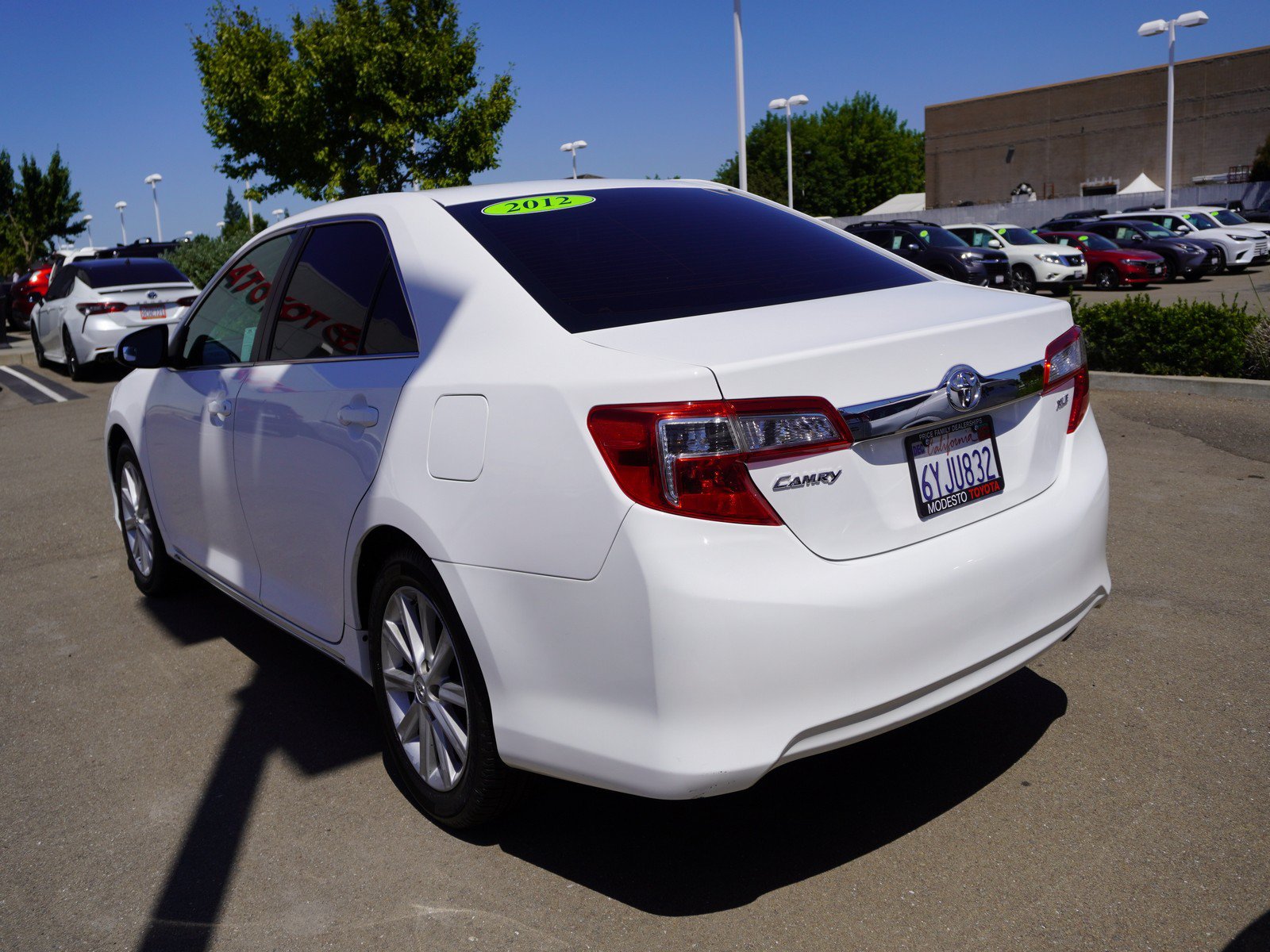 Used 2012 Toyota Camry XLE FWD image 8