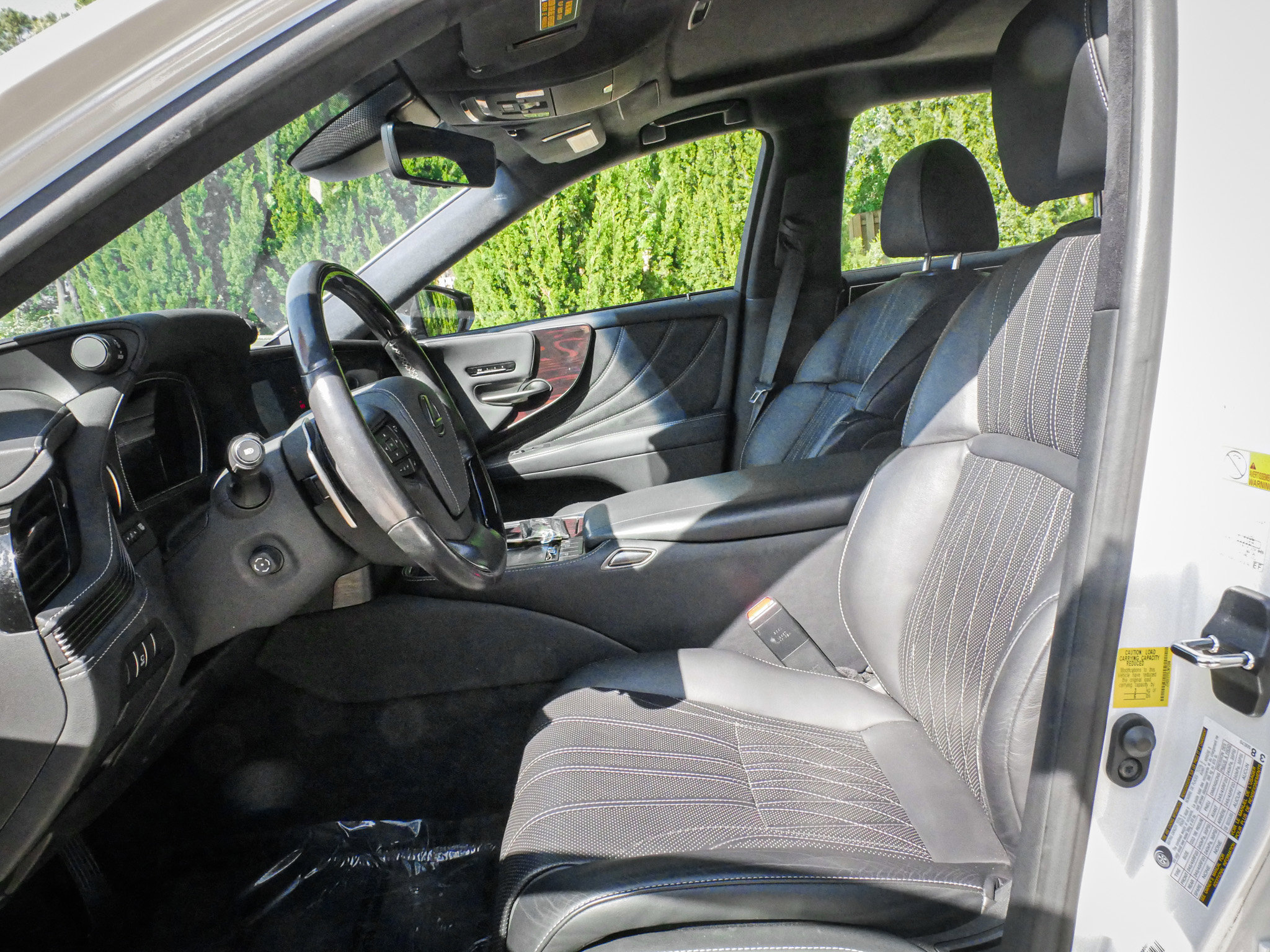 Used 2020 Lexus LS 500 w/ Interior Upgrade Package RWD image 16