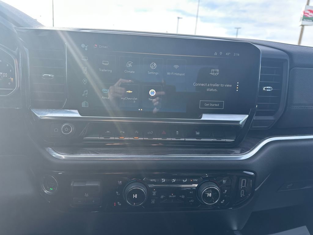 Used 2025 Chevrolet Silverado 1500 LTZ image 24