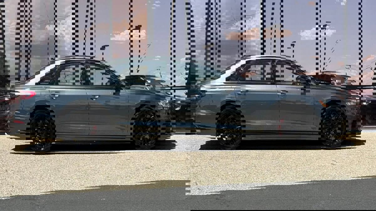 Used 2021 Audi S8 L w/ S8 Executive Package image 18