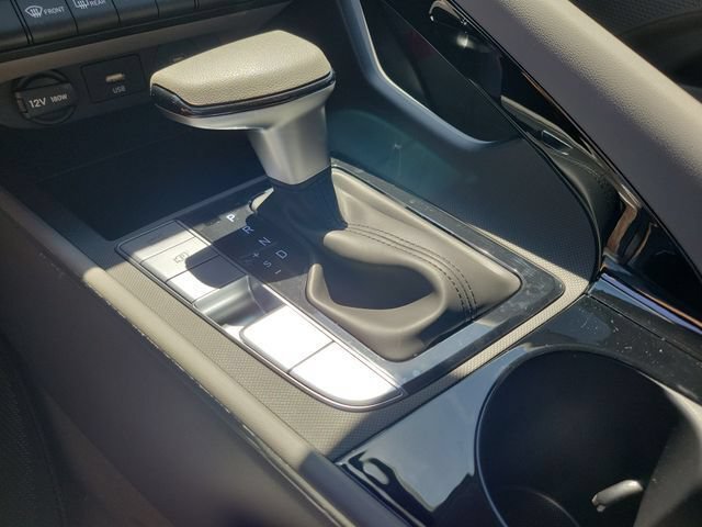 New 2026 Hyundai Elantra Hybrid FWD image 17