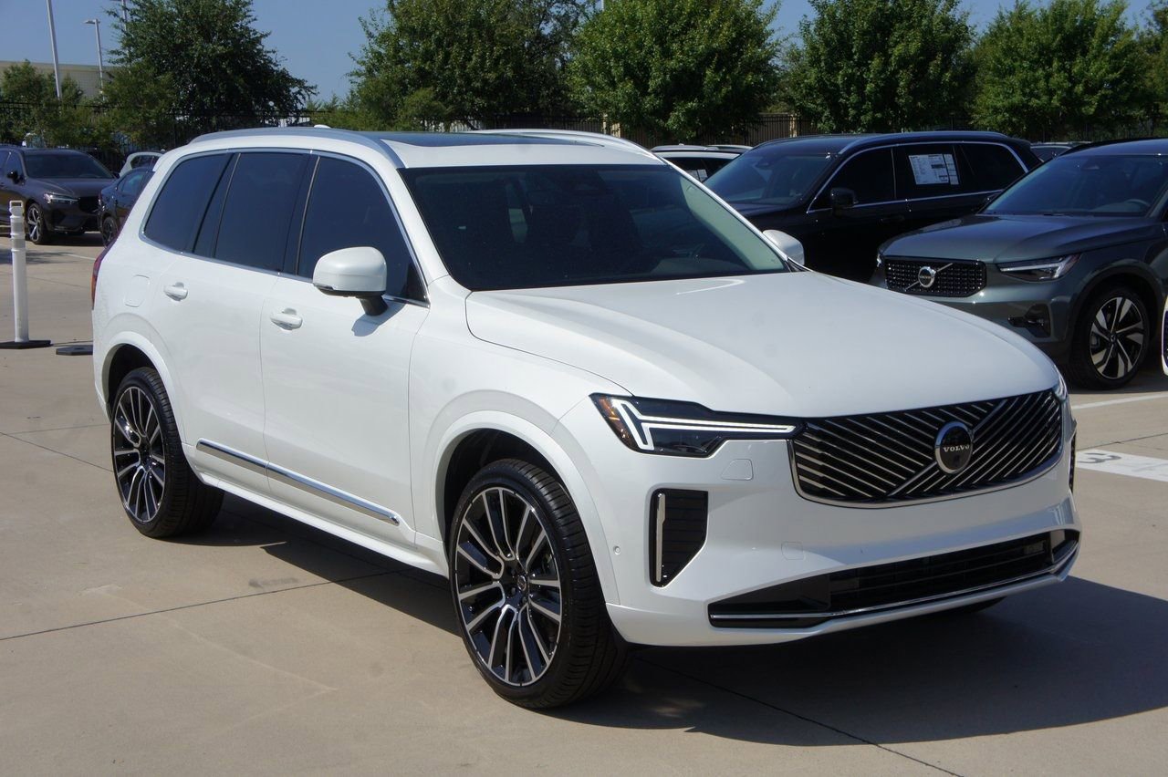 New 2026 Volvo XC90 B6 Plus w/ Protection Package Premier AWD/4WD image 3