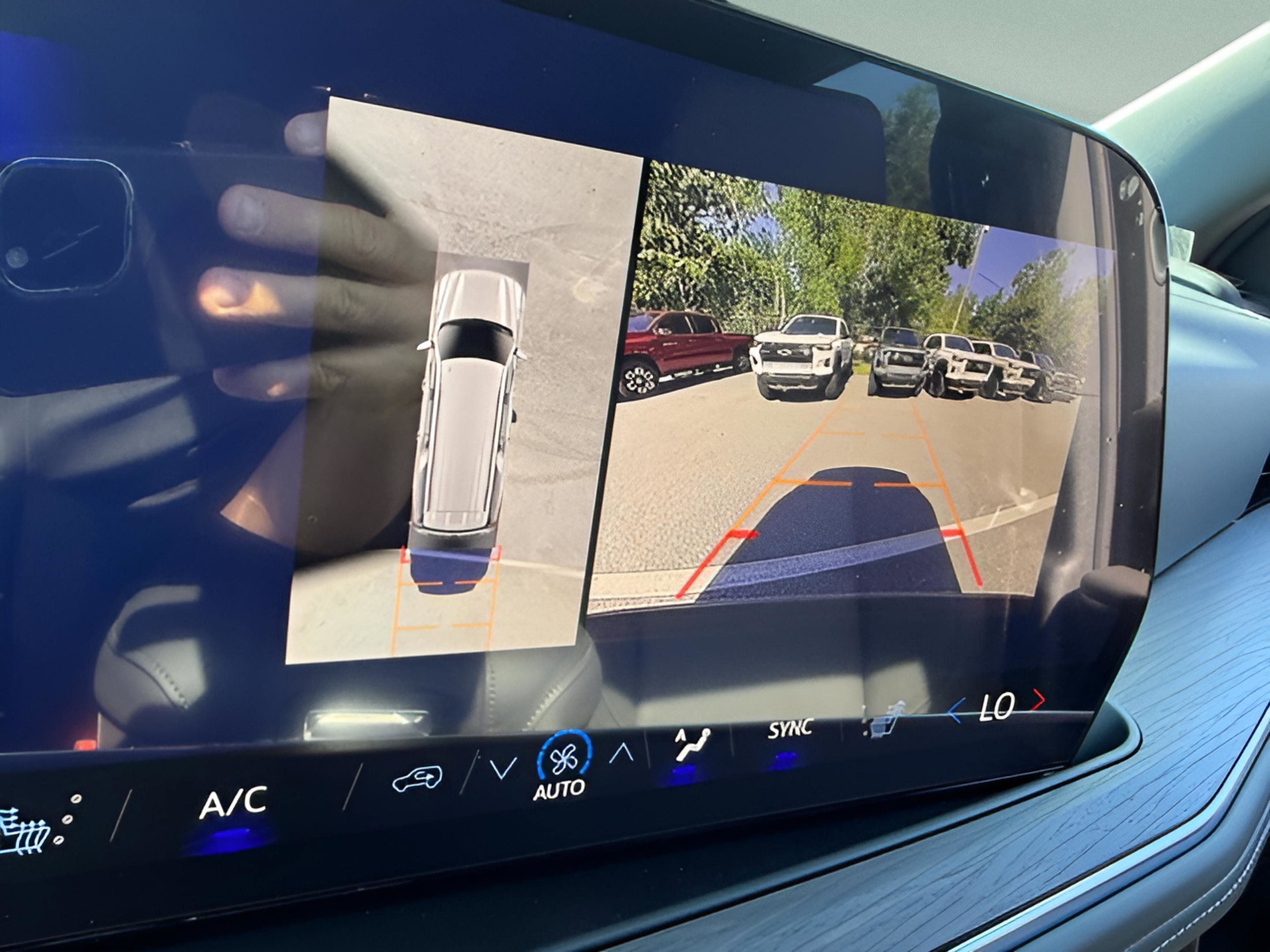 New 2026 Chevrolet Suburban LT w/ Comfort Package image 20