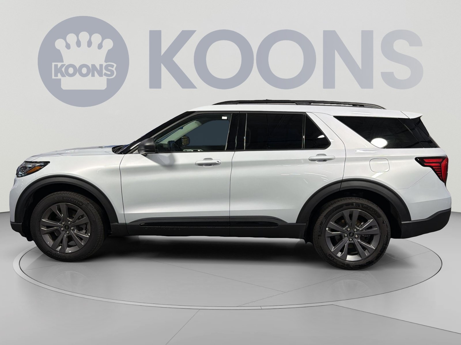 New 2026 Ford Explorer Active w/ Active Comfort Package AWD/4WD image 2
