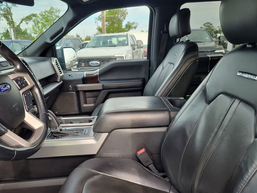 Used 2017 Ford F150 Platinum w/ Equipment Group 701A Luxury RWD image 13