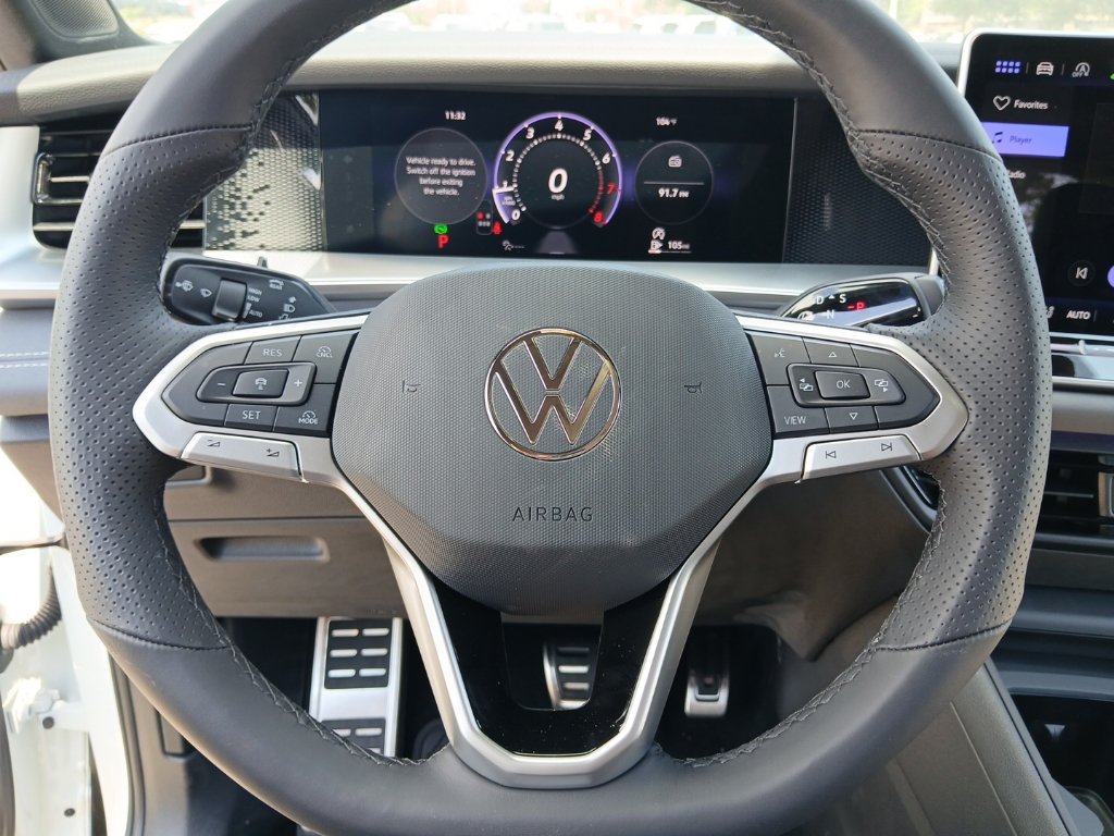New 2026 Volkswagen Tiguan SE R-Line FWD image 14