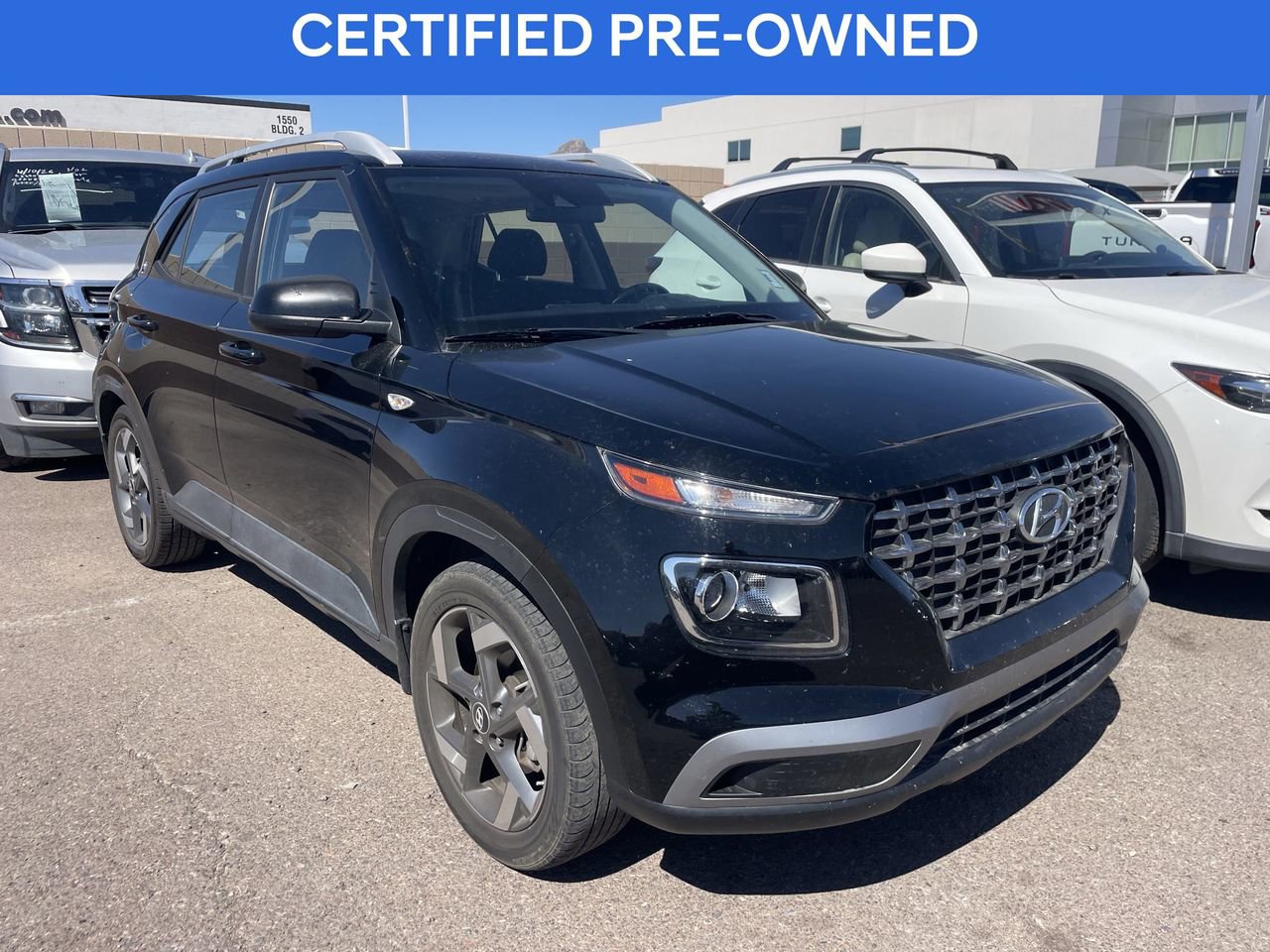 Used 2022 Hyundai Venue SEL image 2