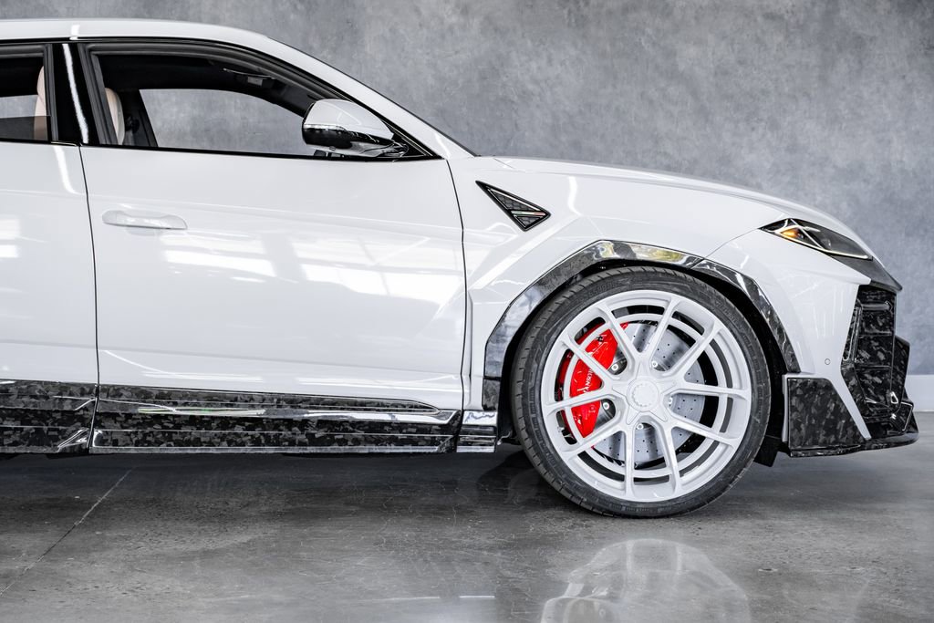 Used 2026 Lamborghini Urus SE AWD/4WD image 12