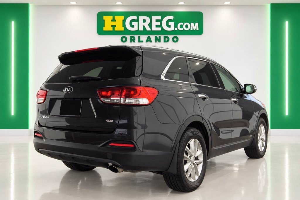 Used 2017 Kia Sorento AWD image 6