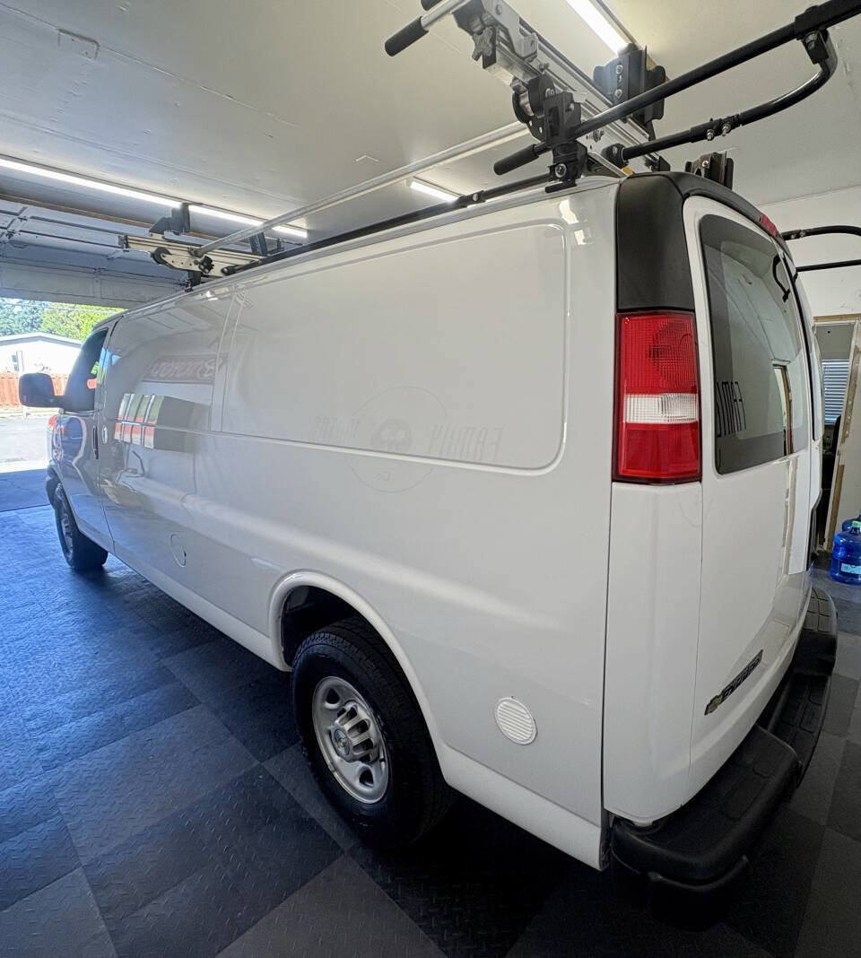 Used 2021 Chevrolet Express 2500 Extended w/ Enhanced Convenience Package image 10