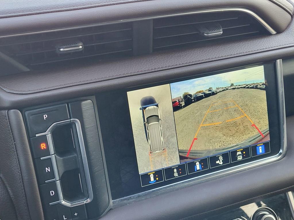 Used 2022 GMC Yukon XL Denali image 16