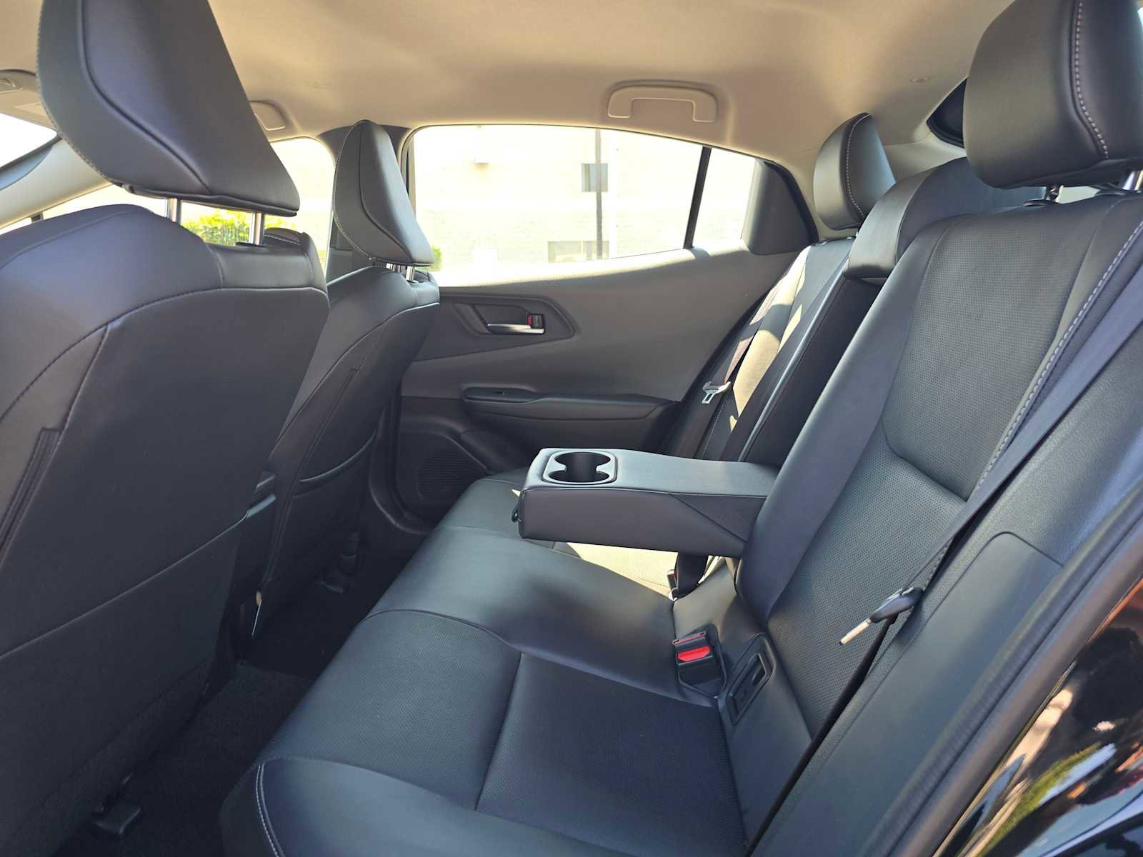 Used 2025 Toyota Prius XLE image 17