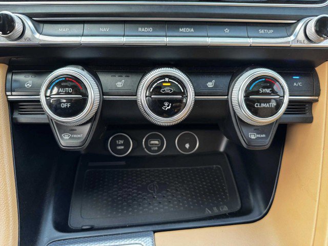 Used 2022 Genesis G70 2.0T w/ Prestige Package image 33