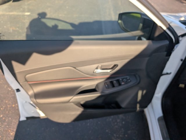 New 2027 Nissan Sentra SR w/ Floor Mat Package FWD image 12