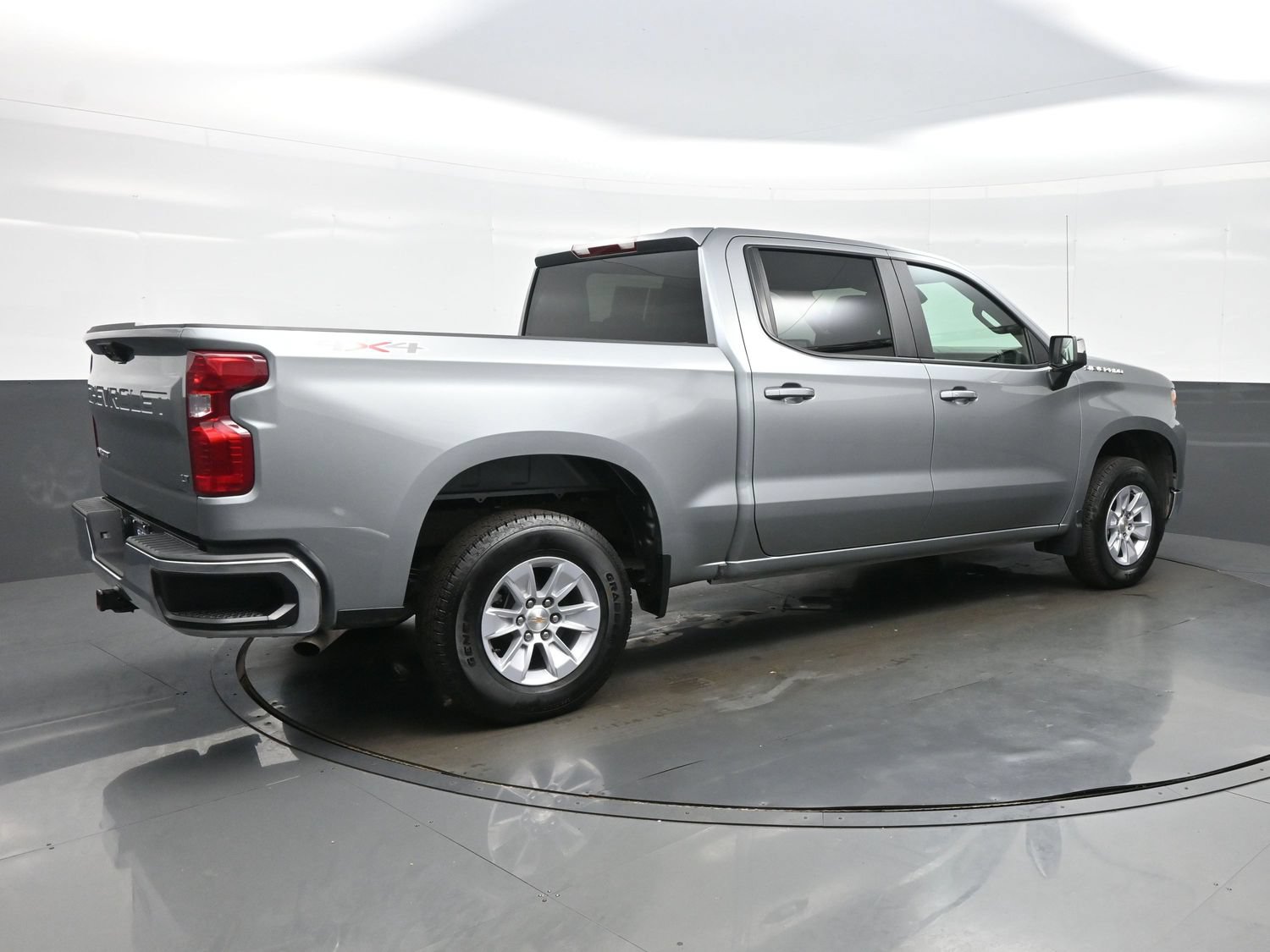 Used 2026 Chevrolet Silverado 1500 LT AWD/4WD image 6